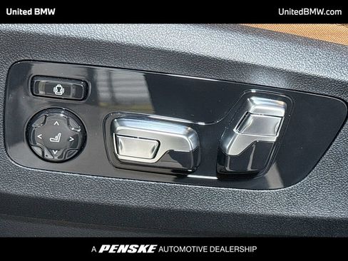 Used 2025 BMW X5 sDrive40i w/ Executive Package RWD image 4