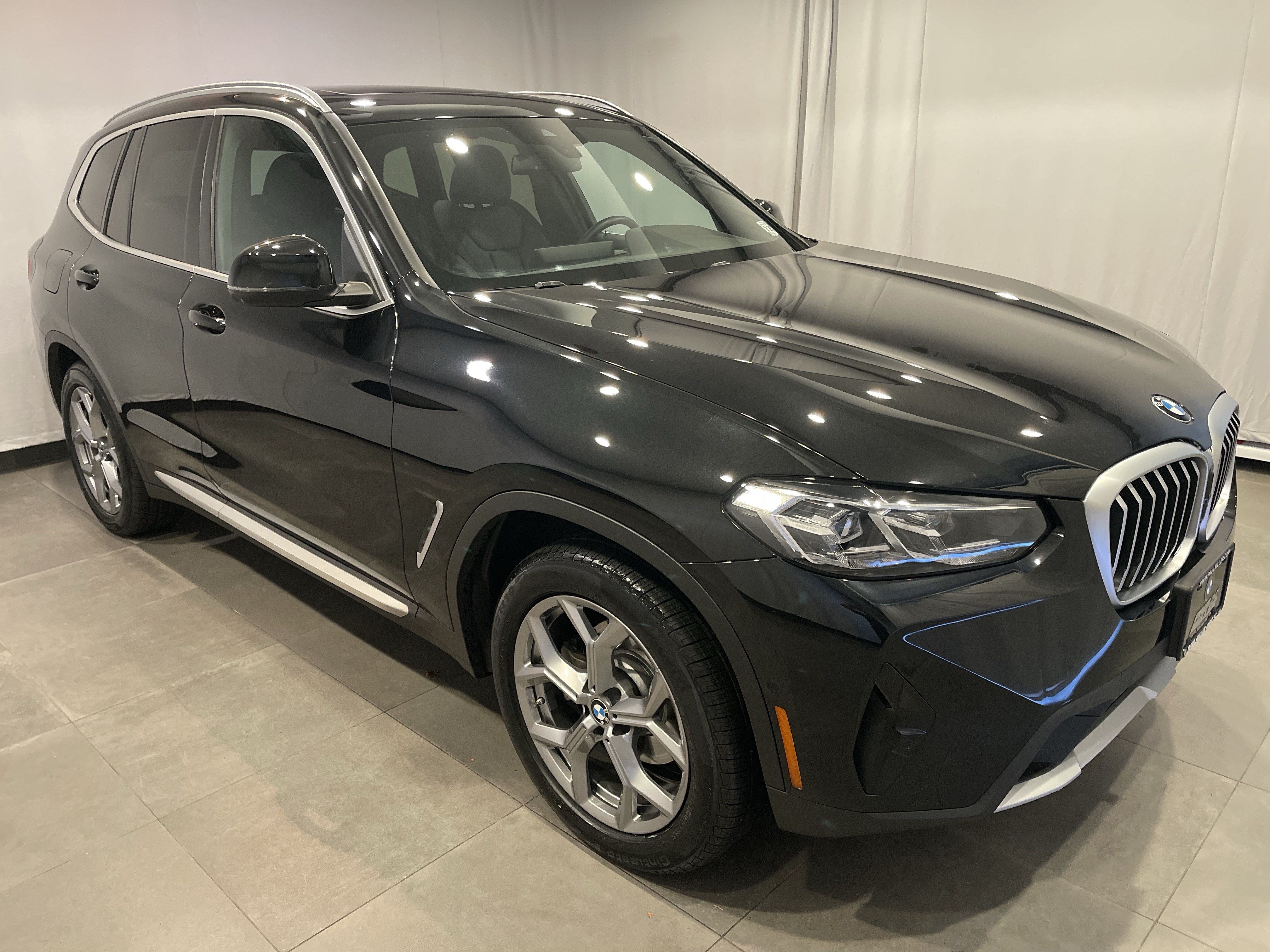 Certified 2024 BMW X3 xDrive30i w/ Convenience Package AWD/4WD image 3