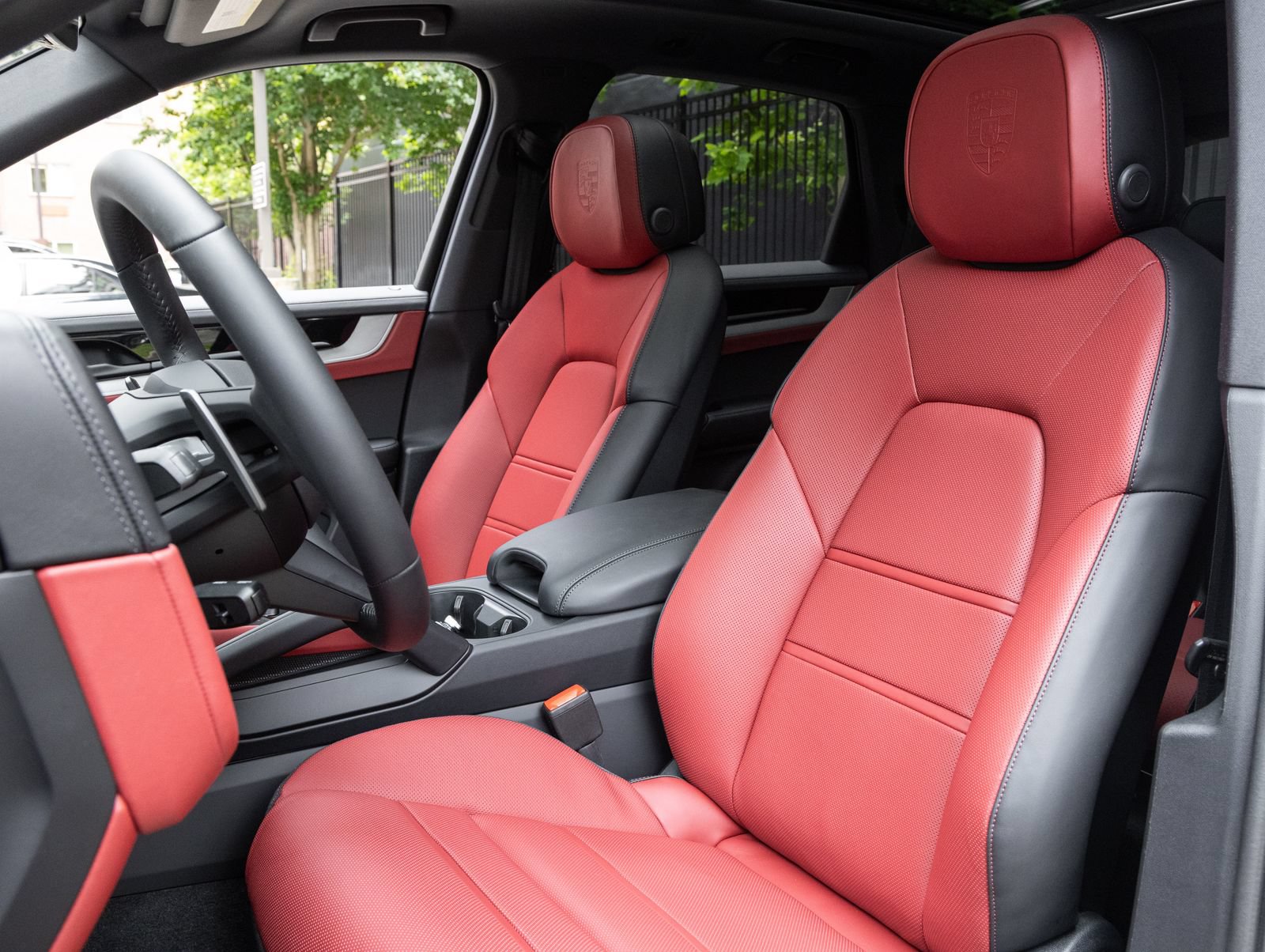 Used 2026 Porsche Cayenne S AWD/4WD image 5