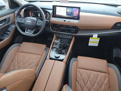 New 2026 Nissan Rogue Platinum w/ Platinum Premium Package image 17