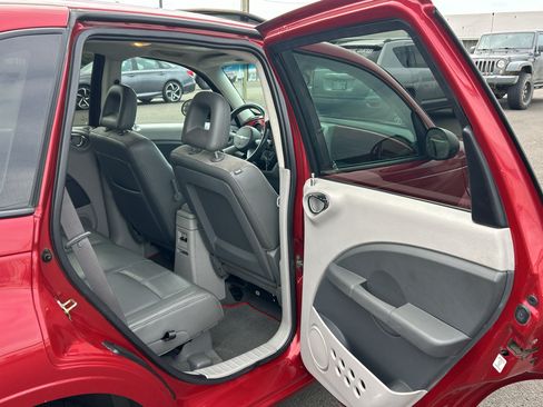 Used 2007 Chrysler PT Cruiser Limited w/ Chrome Accents Group FWD image 25