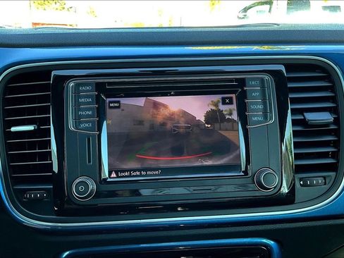 Used 2019 Volkswagen Beetle 2.0T SE image 13