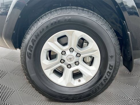 Used 2024 Toyota 4Runner SR5 image 29