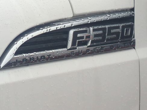 Used 2011 Ford F350 Lariat w/ Lariat Interior Pkg image 13