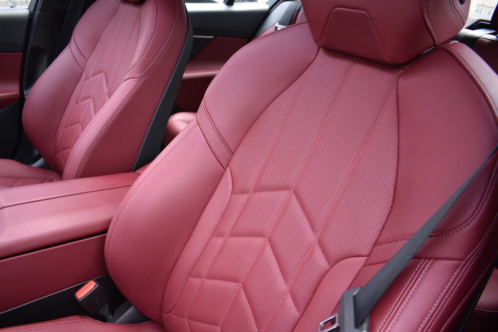 Used 2026 BMW 530i RWD image 11