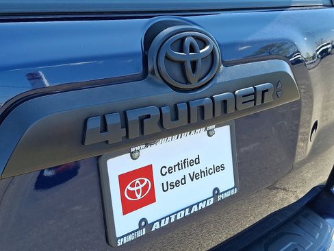 Used 2023 Toyota 4Runner TRD Off-Road Premium w/ Off Road Premium Plus Package AWD/4WD image 31