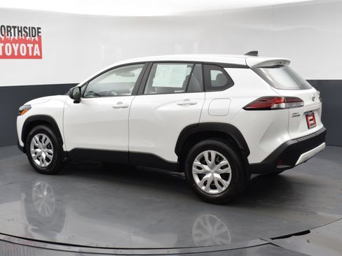 Used 2026 Toyota Corolla Cross L FWD image 2