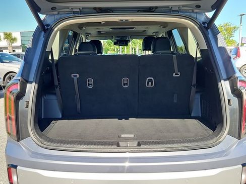 Certified 2023 Kia Telluride EX w/ EX Captain's Chair Package FWD image 6