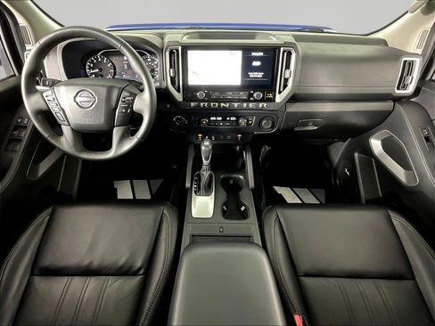 Used 2025 Nissan Frontier SL AWD/4WD image 8