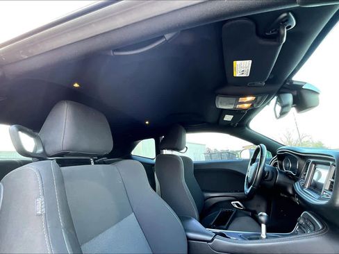 Used 2016 Dodge Challenger R/T image 13