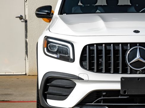 Used 2021 Mercedes-Benz GLB 35 AMG GLB 35 AMG image 40