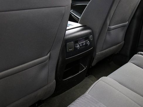 Used 2018 GMC Yukon SLE w/ Convenience Package image 14