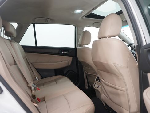 Used 2018 Subaru Outback 3.6R Limited image 12