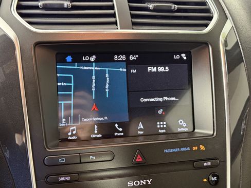 Certified 2019 Ford Explorer Limited w/ Ford Safe & Smart Package image 20