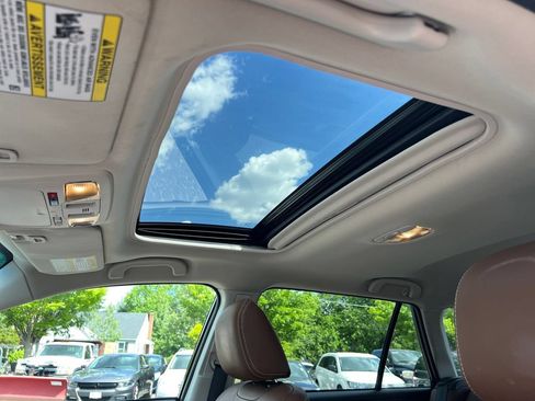 Used 2019 Subaru Outback 3.6R Touring AWD/4WD image 10