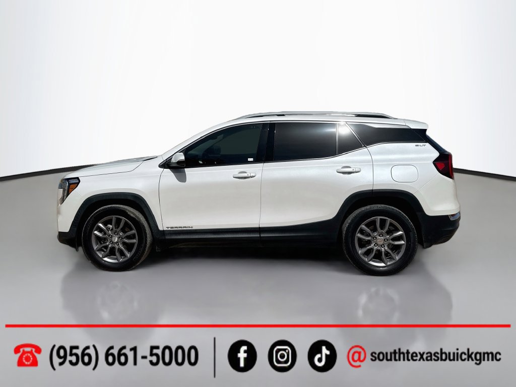 Used 2022 GMC Terrain SLT w/ Infotainment Package II FWD image 4