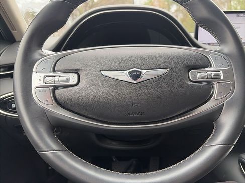Used 2025 Genesis GV70 2.5T image 11