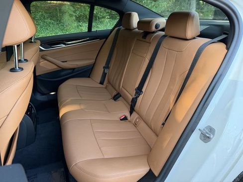 Used 2023 BMW 530i w/ Convenience Package RWD image 23