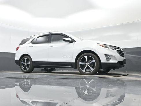 Used 2021 Chevrolet Equinox Premier FWD image 32
