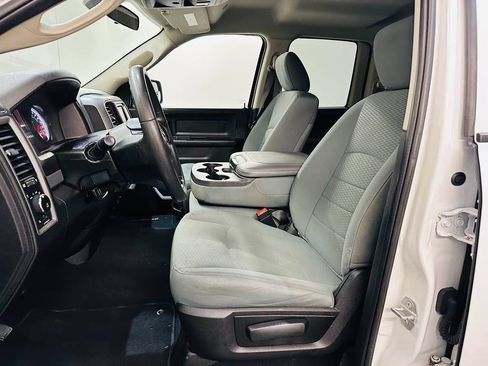 Used 2019 RAM 1500 Express w/ Express Value Package image 16