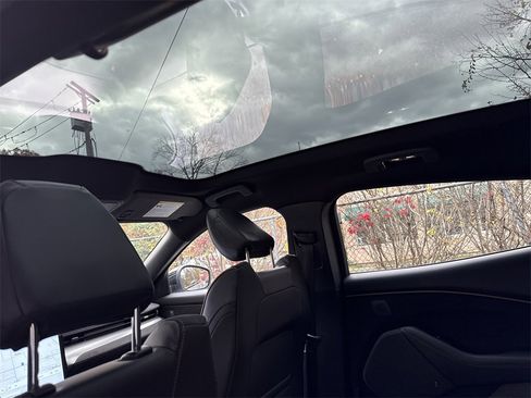 Used 2022 Ford Mustang Mach-E GT image 17