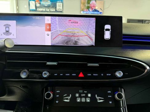 Used 2026 Genesis GV70 2.5T image 16