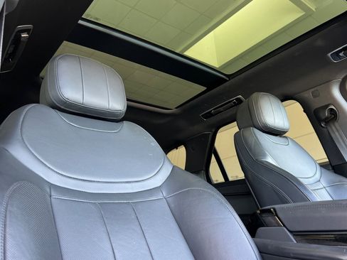 Used 2023 Land Rover Range Rover Sport SE Dynamic image 20