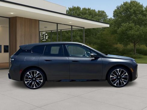 Used 2026 BMW iX xDrive60 w/ M Sport Package AWD/4WD image 7