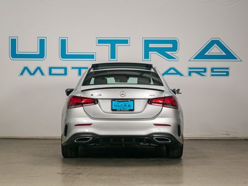 Used 2019 Mercedes-Benz A 220 4MATIC w/ AMG Line image 11