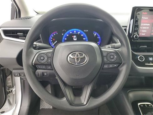 Used 2021 Toyota Corolla LE image 22