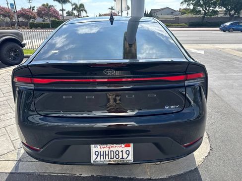 Used 2023 Toyota Prius LE FWD image 6