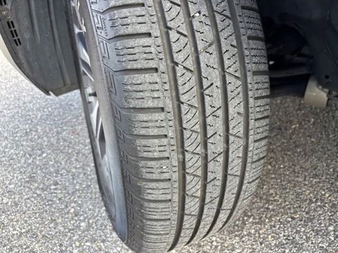 Used 2018 Honda CR-V LX image 3