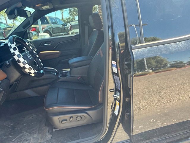 Used 2025 GMC Canyon AT4 w/ Nightfall Edition AWD/4WD image 5