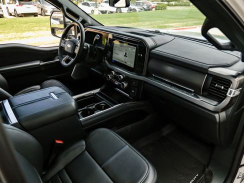 Used 2026 Ford F450 Platinum w/ FX4 Off-Road Package image 49