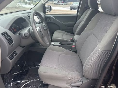 Used 2020 Nissan Frontier SV image 9