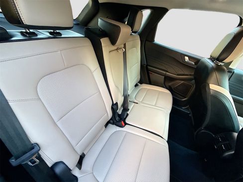 Used 2022 Ford Escape SEL image 28