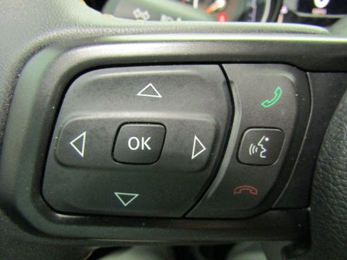 Used 2024 Jeep Gladiator Sport AWD/4WD image 25