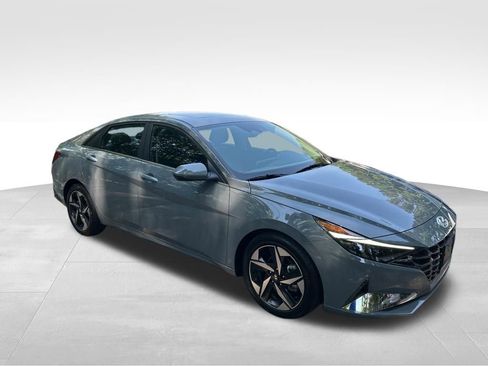 Used 2021 Hyundai Elantra Limited FWD image 8