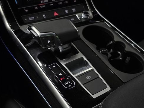 New 2026 Audi Q8 Premium image 22