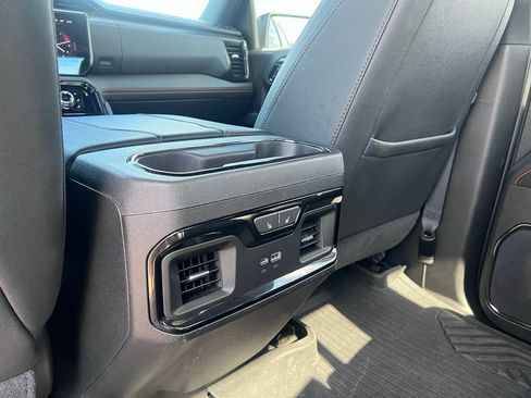 Used 2023 GMC Sierra 1500 AT4 w/ Technology Package AWD/4WD image 18