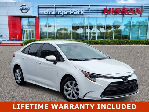 Used 2024 Toyota Corolla LE FWD image 1