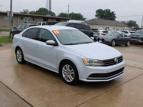 Used 2017 Volkswagen Jetta S FWD image 2