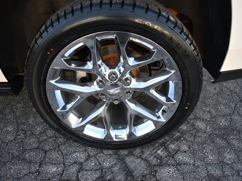 Used 2018 Cadillac Escalade Platinum image 34