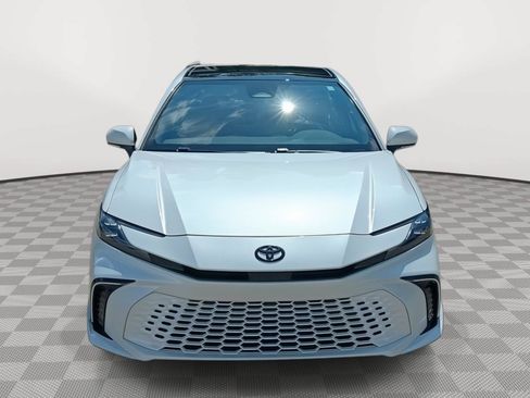Used 2025 Toyota Camry XSE FWD image 19