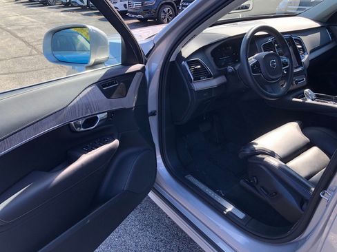 Used 2023 Volvo XC90 B6 Ultimate w/ Protection Package Premier image 11