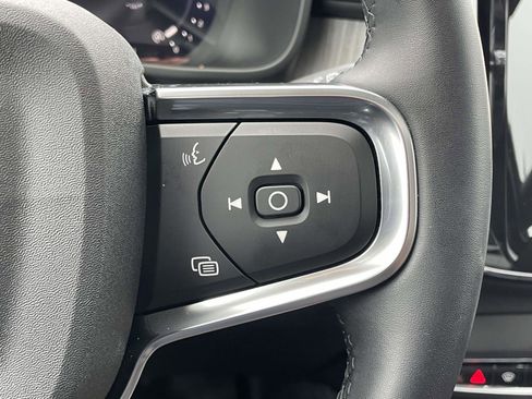 Certified 2025 Volvo XC40 B5 Ultra w/ Climate Package AWD/4WD image 20