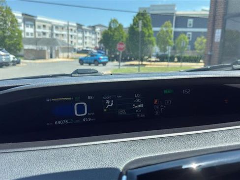Used 2017 Toyota Prius Three Touring w/ Protection Package FWD image 34