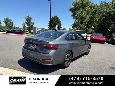 Used 2025 Volkswagen Jetta Sport FWD image 3
