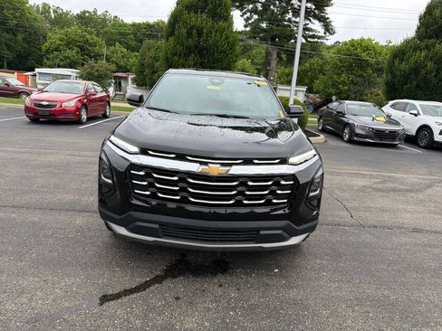 Used 2026 Chevrolet Equinox LT w/ Convenience Package II FWD image 8