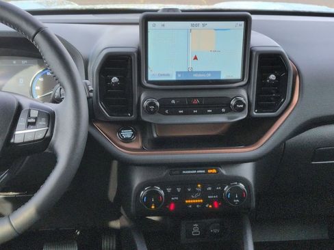 Used 2023 Ford Bronco Sport Outer Banks w/ Tech Package image 18